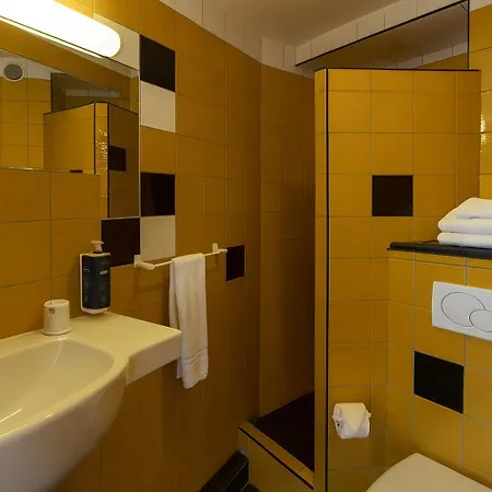 Hotel Walled Off Parijs