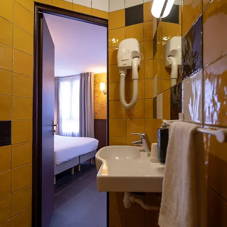 Hotel Walled Off *