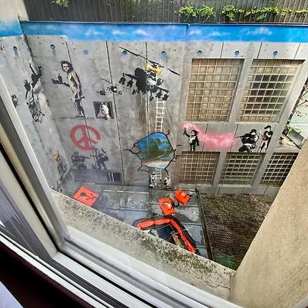Hotel Walled Off *