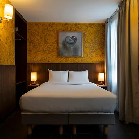 Walled Off Hotel *