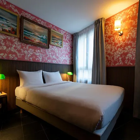 Hotel Walled Off *