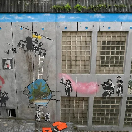 Walled Off Ξενοδοχείο