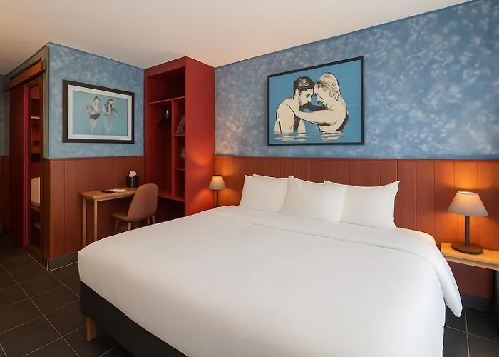 Walled Off Hotel Paris