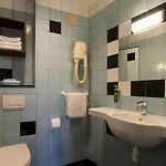 Walled Off Hotel *