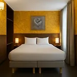 Hotel Walled Off *